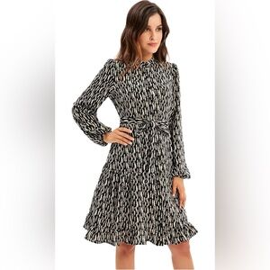 NWT GRACE KARIN Black & Ivory Printed Tiered Long Sleeve Dress w/ Belt – Size S